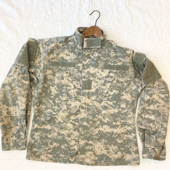 U.S. Army Combat Uniform Jacket / Shirt in Short - Picture 4 of 15